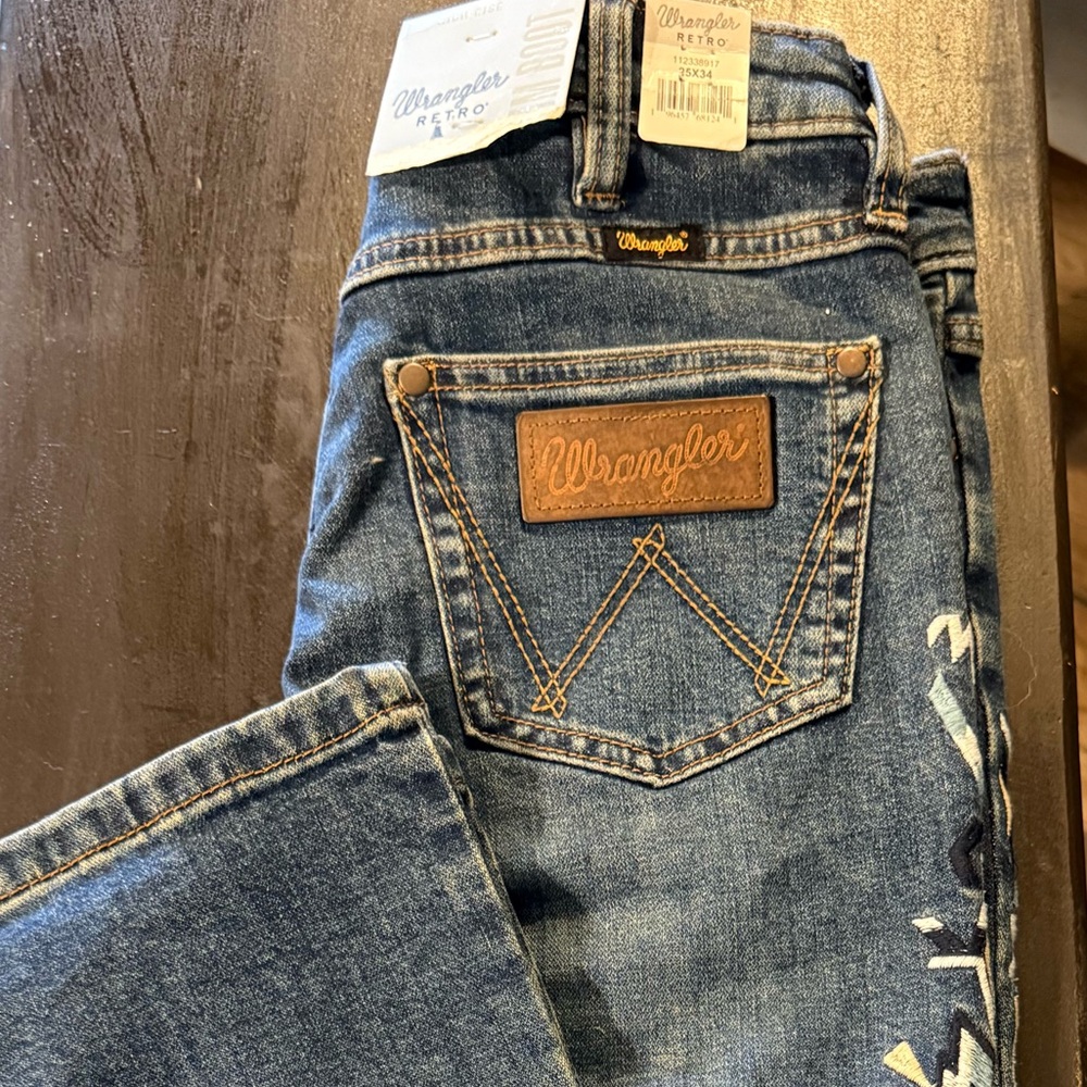 Women’s Wrangler Jeans With embroidery design